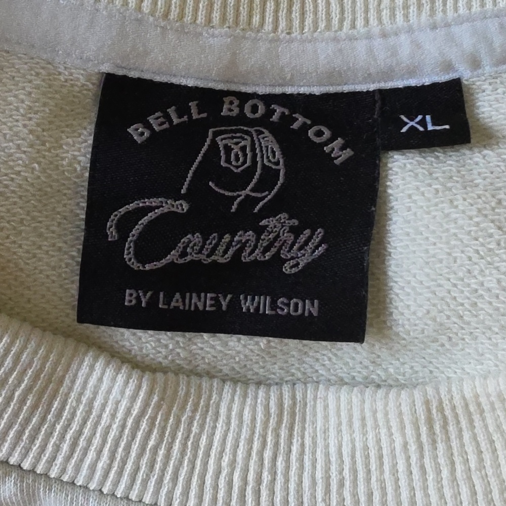 Lainey Wilson Bell Bottom Country Sweatshirt Graphic Crewneck - Picture 6 of 6